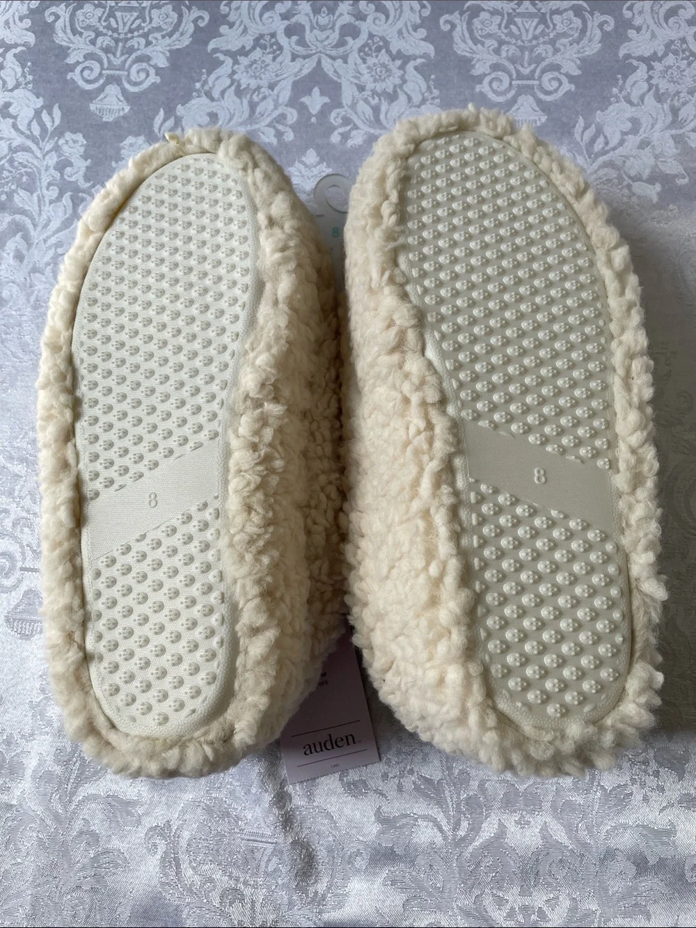 NWT Auden Cozy Cream Shearling Slipper Mules.  Size 8. - Picture 4 of 4
